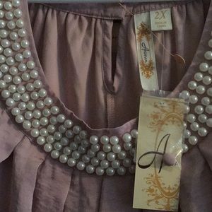 Weekend Clean Out Sale....Women’s Blouse....